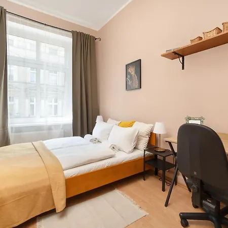 Apartmán Komfortowy Blisko Rzeki We Wroclawiu Z Biurkiem I Wanna By Renters Vratislav