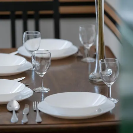 Komfortowy Blisko Rzeki We Wroclawiu Z Biurkiem I Wanna By Renters