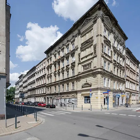 Komfortowy Blisko Rzeki We Wroclawiu Z Biurkiem I Wanna By Renters Vratislav